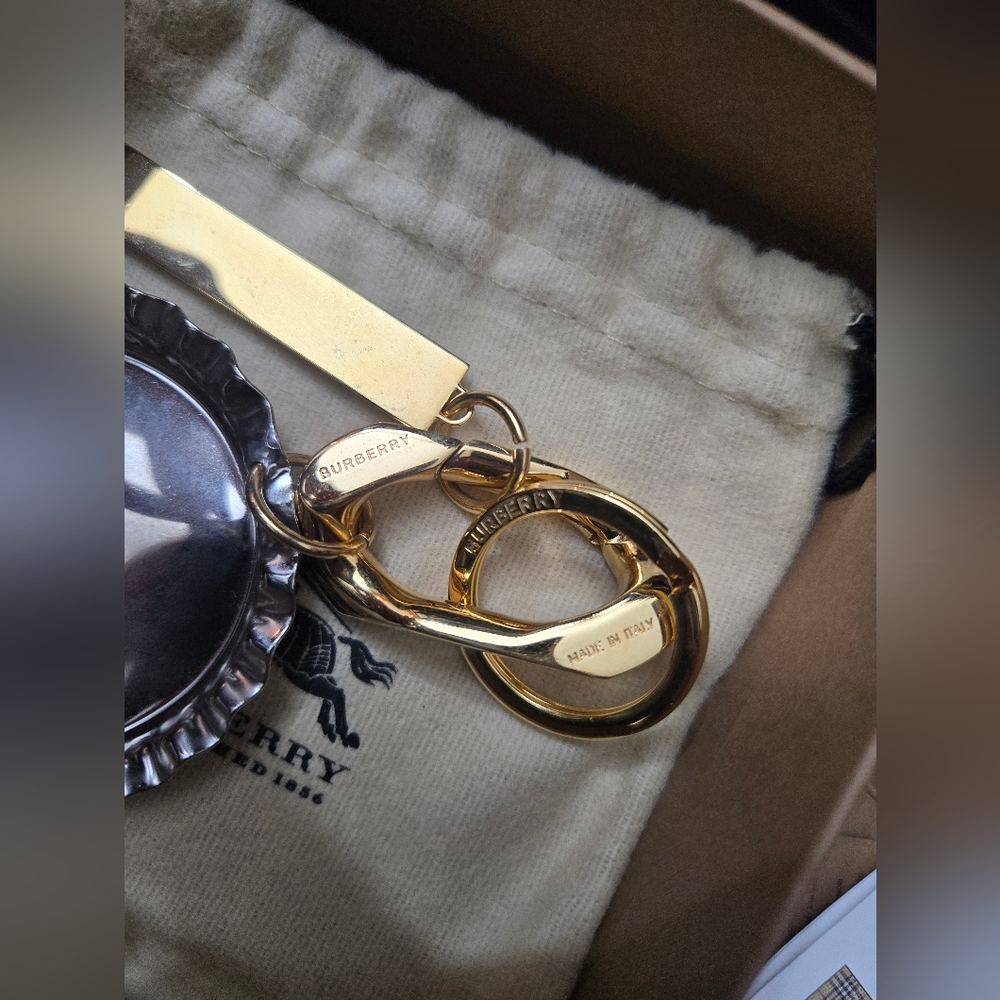 Burberry Beer Cap Logo Bag Charm/ Key Holder - Picture 4 of 9
